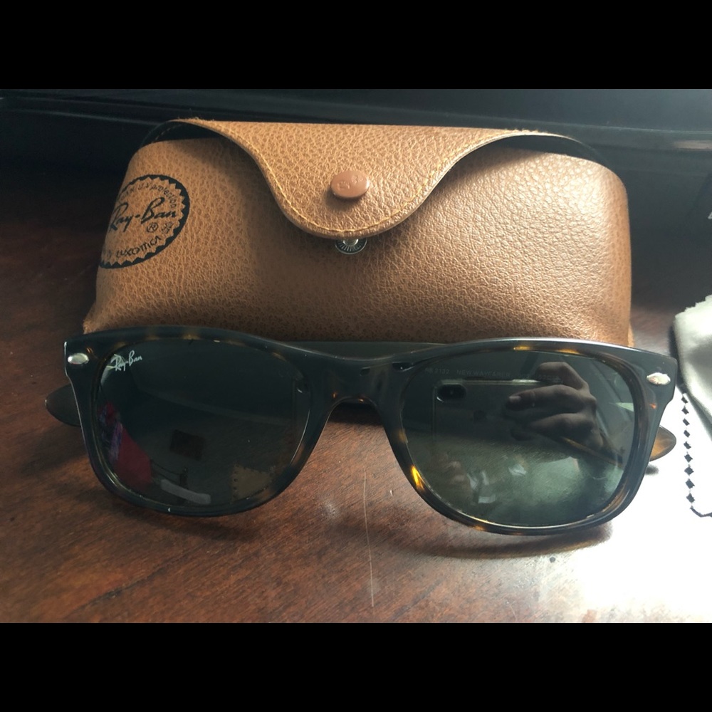 Ray Ban New Wayfarer Sunglasses Tortoise